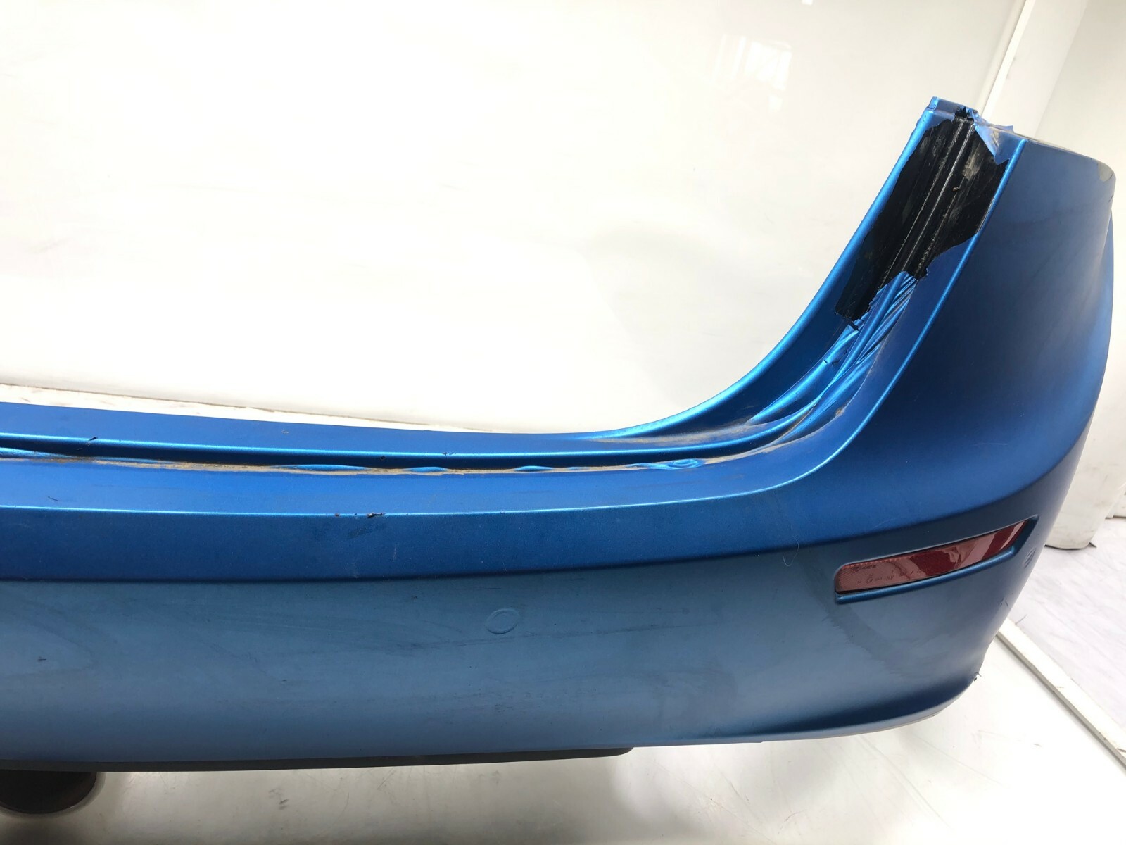 2014-2017 MASERATI GHIBLI SQ4 REAR BUMPER COVER W/ VALANCE OEM.