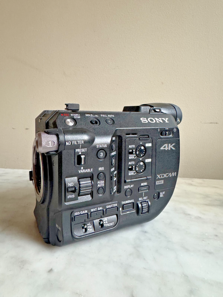 Sony 4Kビデオカメラ PXW-FS5mk2 本体 FS5 II Handheld Camcorder - 4K HDR - Sony Pro