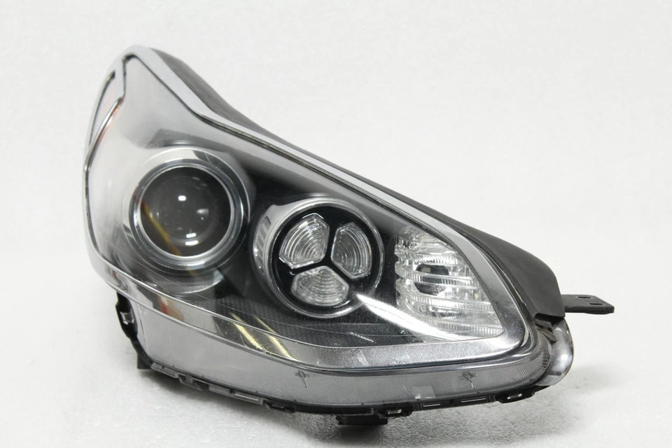 2017-2019 KIA SPORTAGE FRONT RIGHT/PASSENGER HEADLIGHT HEAD LIGHT LAMP OEM - Image 3 of 4