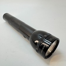 Mag-Lite LED 2 D Cells Type Battery Flashlight Black Incandescent Bulb