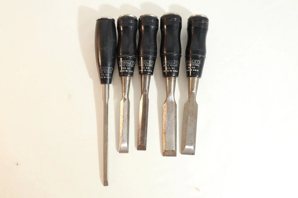 STANLEY # 40 & # 60 BLACK HANDLE CHISELS WITH PLASTIC CASE GOOD CONDITION - Image 2 of 4