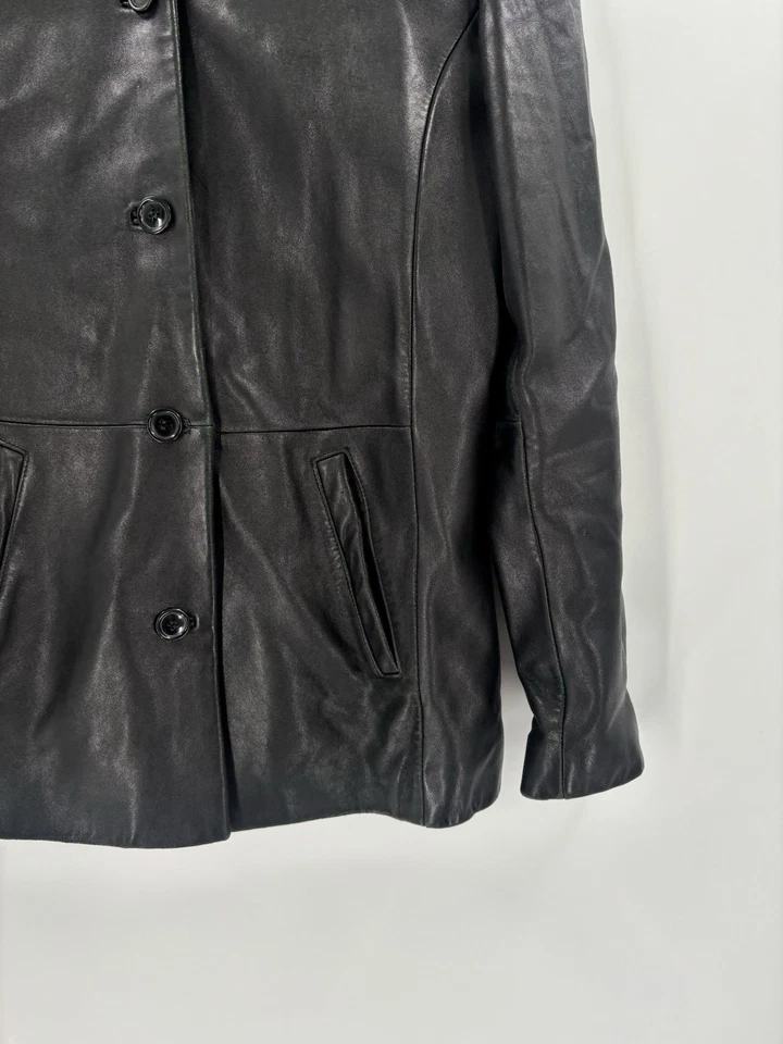 Chaqueta de cuero informal de esquina vintage para mujer mediana negra con botones bolsillo frontal años 90 Foto 3 de 4