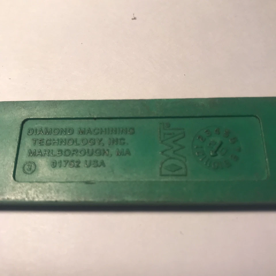 Piedra de afilar de diamante DMT 4" con funda de cuero (verde, extra fino) Foto 2 de 2