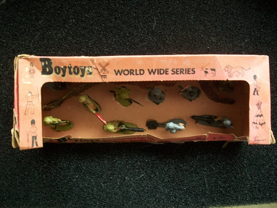 Charbens 54mm Large Boxed Set of WW2 Germans & 8th Army - image 4 of 4