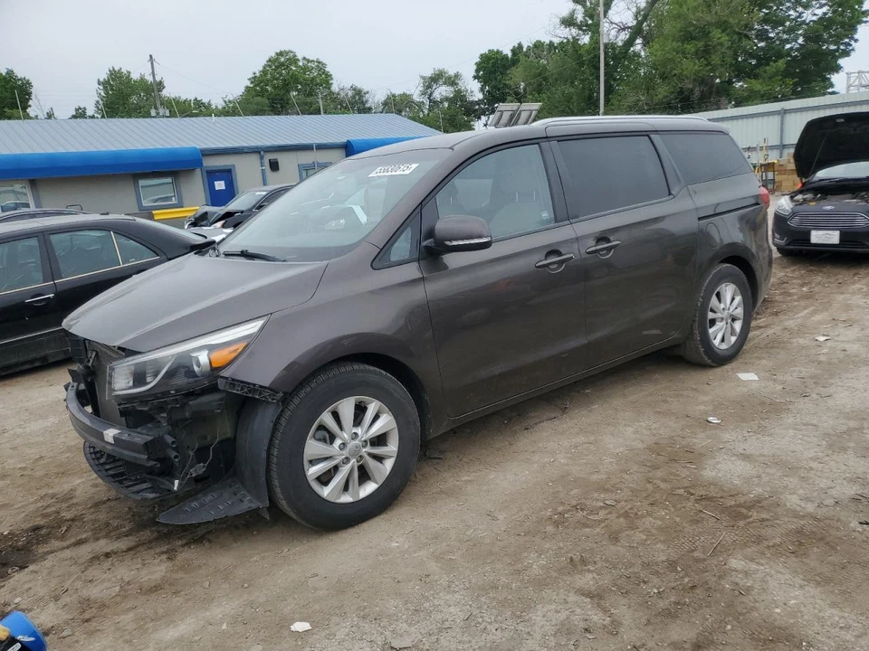 Consola central inferior delantera usada se adapta a: Kia Sedona 2016 piso delantero grado inferior A Foto 2 de 4