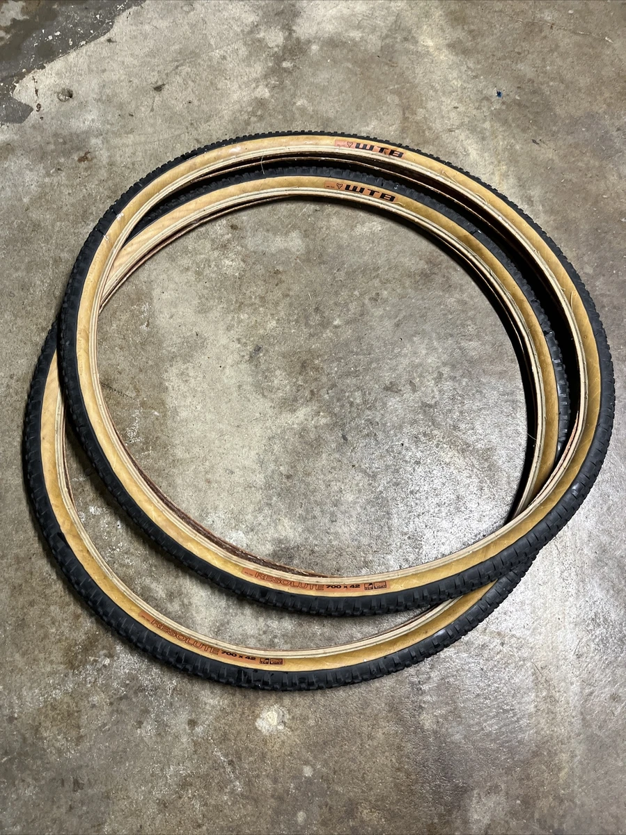 Light gravel best sale tires