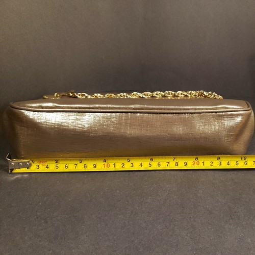 Ivanka Trump Mara Cocktail Bag, Gold Metallic Pebble Chain Strap top closure - 第 9/11 張圖片