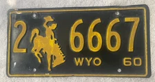 GOOD SOLID VINTAGE 1960 WYOMING LICENSE PLATE See My Other Plates