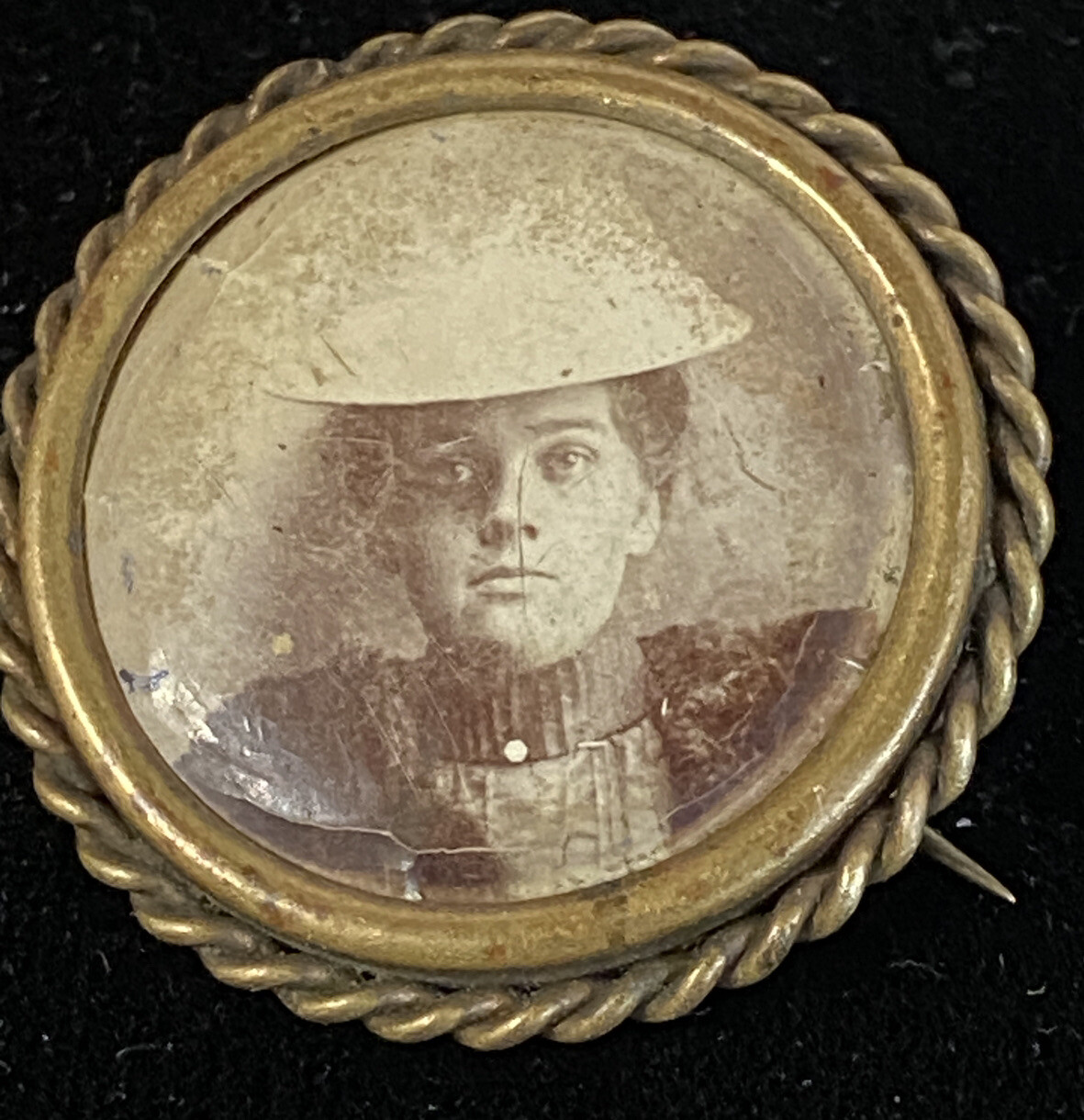 Antique Art Woman W Hat Photo Portrait Mourning Memen… Gem