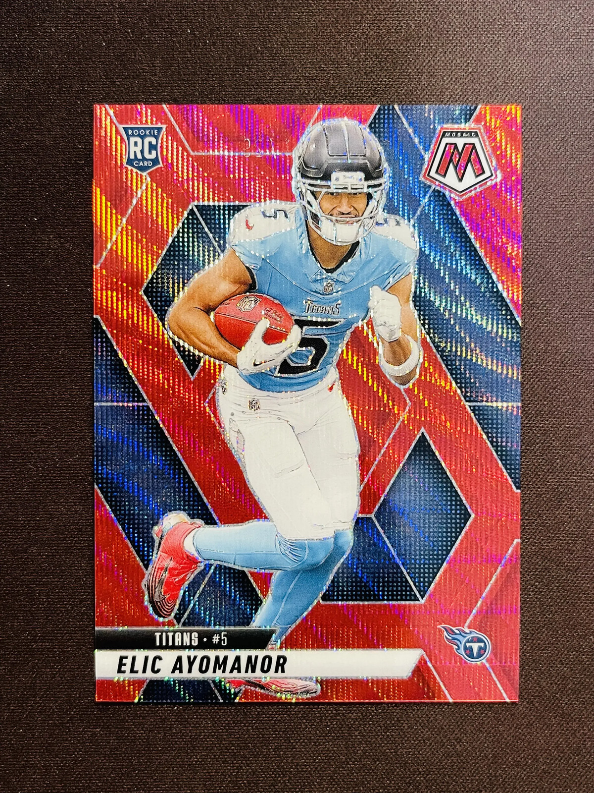 2025 Panini Mosaic Elic Ayomanor RC Rookie #333 Red Wave 22/29 Titans AK001