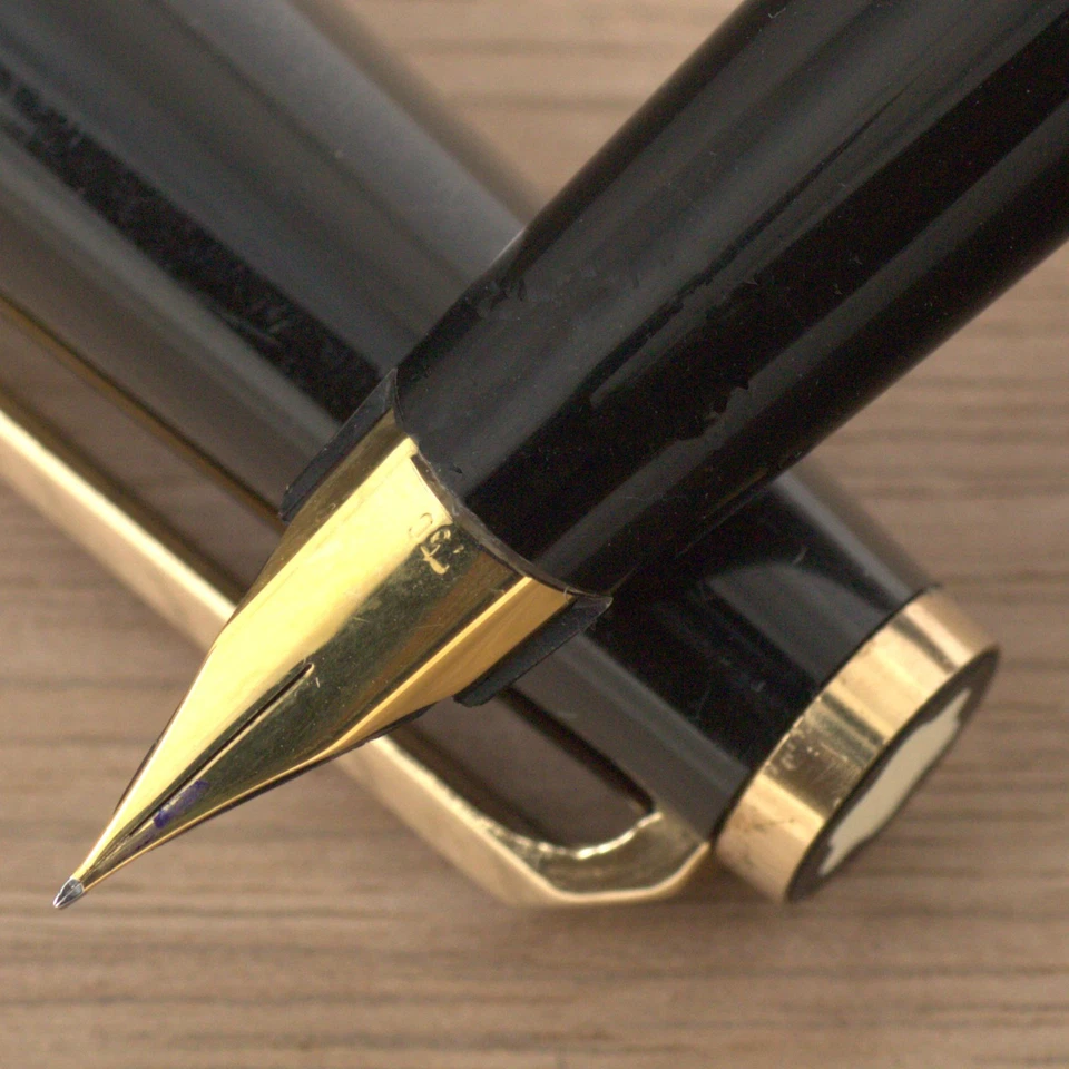 QUASE PERFEITO! Caneta-tinteiro Montblanc 320 década de 1970 ouro 14K nova na caixa enchimento de pistão preta GT - Imagem 3 de 4