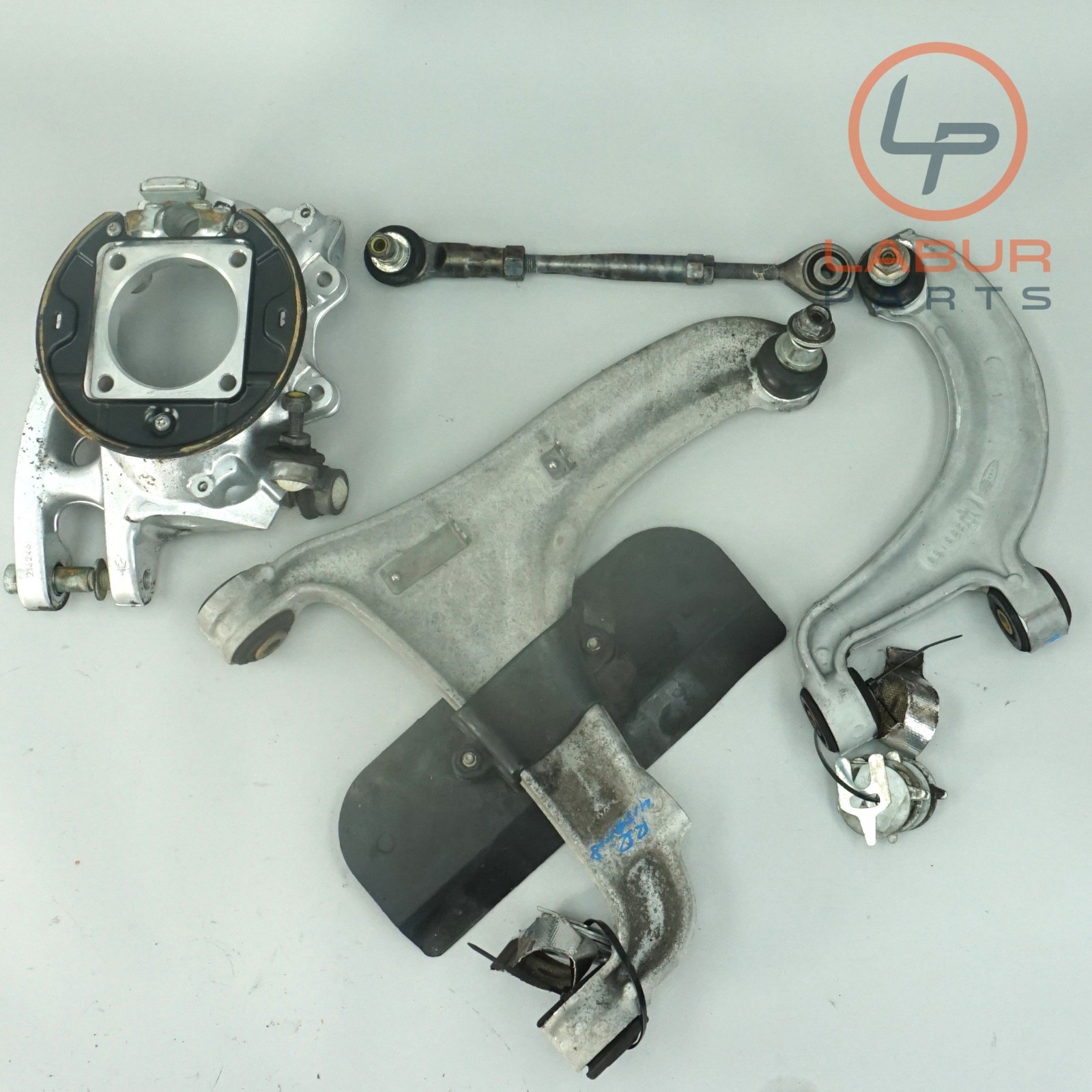 M139 03-10 Maserati Quattroporte Rear Right Side Control Arm Knuckle Hub Z7049