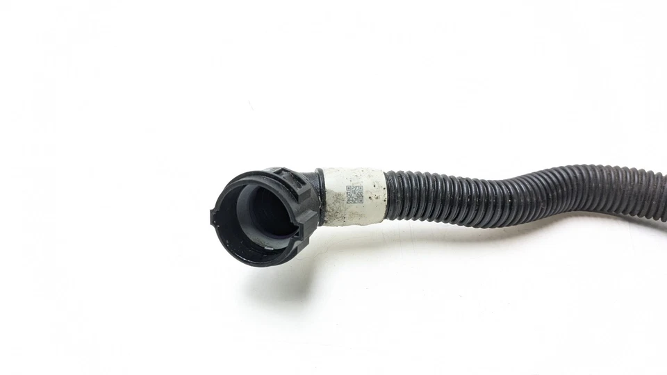 TESLA MODEL 3 WATER COOLANT HOSE PIPE 107759500C 2019 - Image 2 of 4