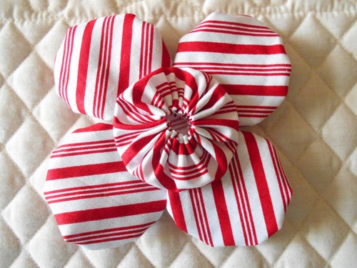 30 2" Red Christmas Stripe Yo Yo Quilt Block Trim Fabric Flower Hair Bow Puff - Picture 2 of 2