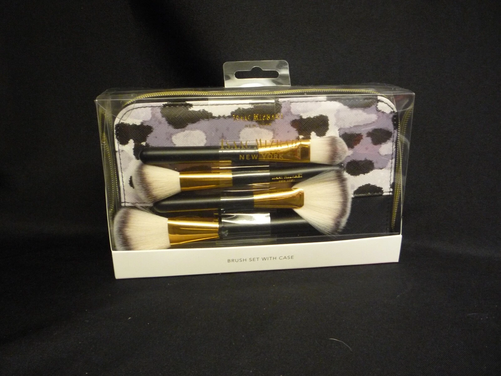 Isaac Mizrahi 4 Brush Set & Case Foundation, Fan, Blush & Powder Brush NEW