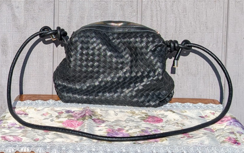 Black Woven Crossbody Bag – Basket‑Weave Faux Leather