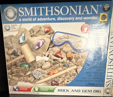 Smithsonian Rock  Gem Dig Educational Science Kit Ages 8 Model 52180