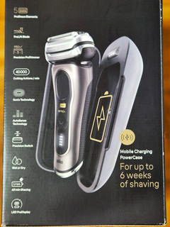 Braun Series 9 Pro Herren Rasierer PowerCase Reinigungsstation Wet & Dry Folie