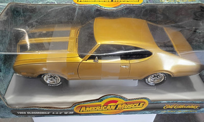 Ertl American Muscle 1969 Oldsmobile 442 w-30 1/18 diecast car