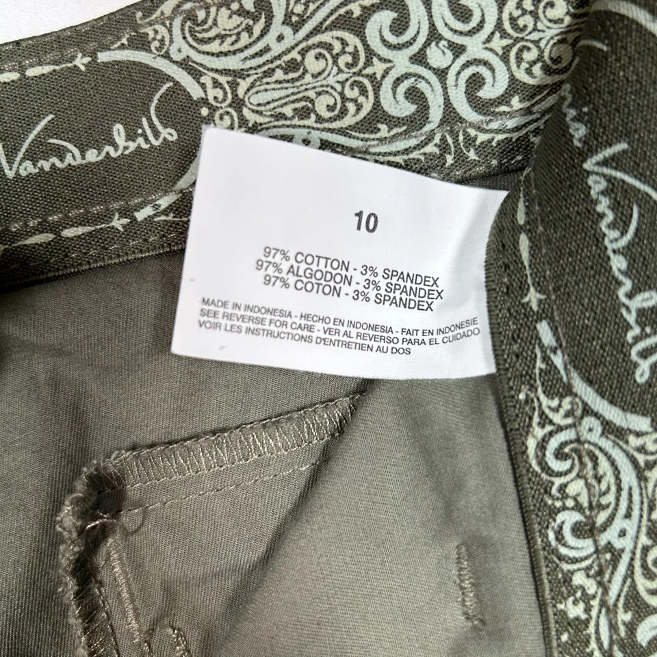 Pantalón corto estilo cargo verde Gloria Vanderbilt para mujer talla 10 Foto 3 de 4