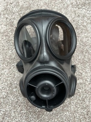 AVON S10 ガスマスク 実物 AVON S10 ガスマスク 実物 s10ガスマスク サイズ3 - メルカリ