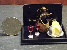 Dollhouse Miniature Wine Chianti & Cheese by Reutter 1:12 E94 Dollys Gallery