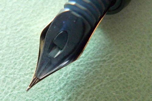 (B109) Pilot Custom 74 fountain pen 14K 585 gold SF (soft fine) nib - Picture 8 of 9