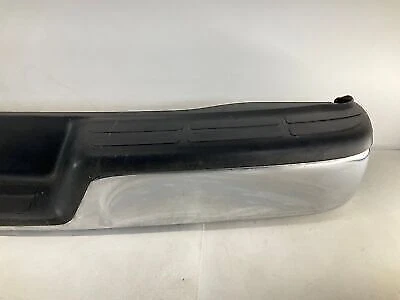 Parachoques trasero Chevrolet Express 1500 03-14 Foto 4 de 4