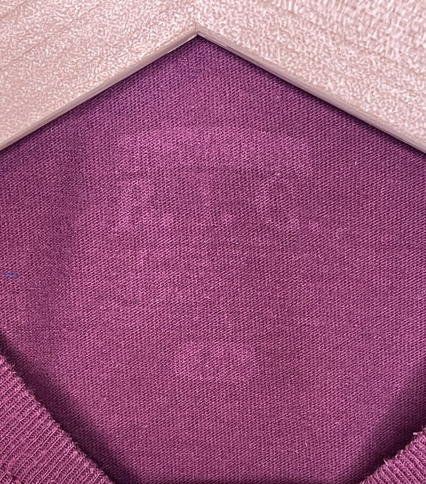 THE NOTORIOUS B.I.G. “Biggie Chair” Licensed Rap Hip Hop Red Maroon T