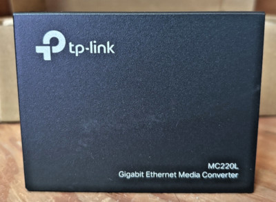 tp-link MC220L Gigabit Ethernet Media Converter  PSU included