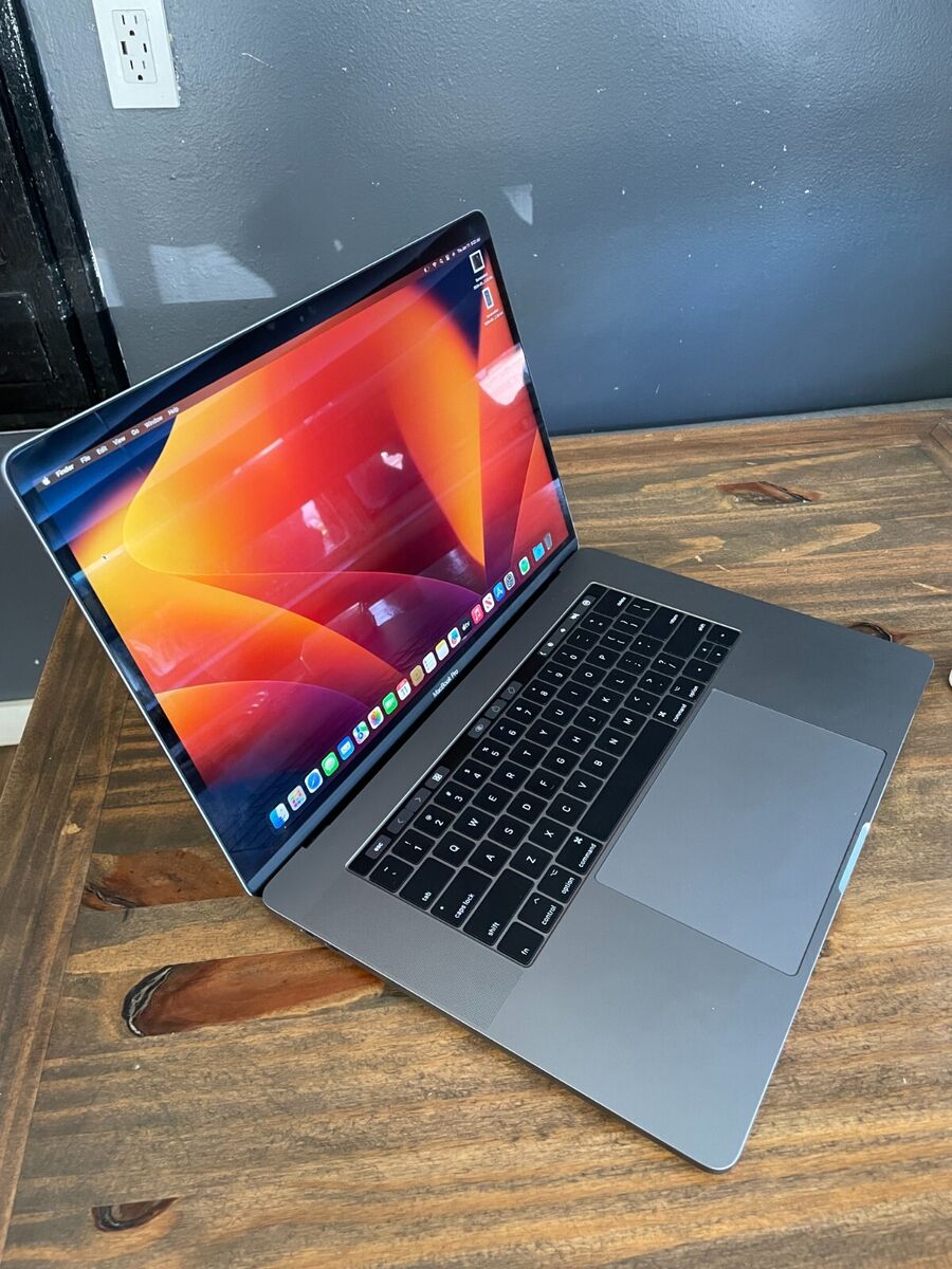 2017 macbook pro 15inch 3.1gGHz i7 16gb ram Space Gray a1707 2017 macbook pro 15inch 3.1gGHz i7 16gb ram Space Gray a1707