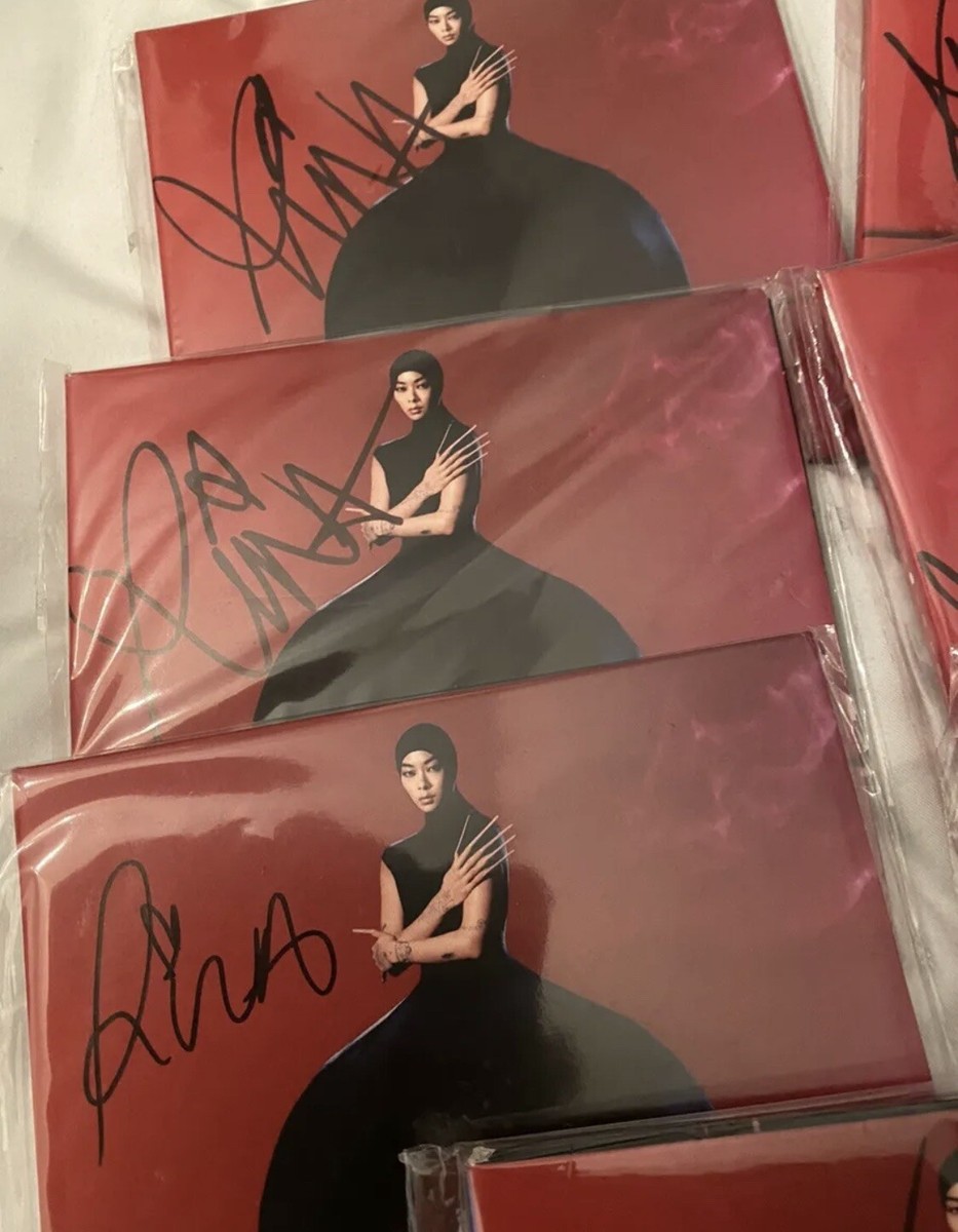 RINA SAWAYAMA HOLD THAT GIRL直筆サイン　カードセット RINA SAWAYAMA HOLD THAT GIRL直筆サイン カードセット Rina