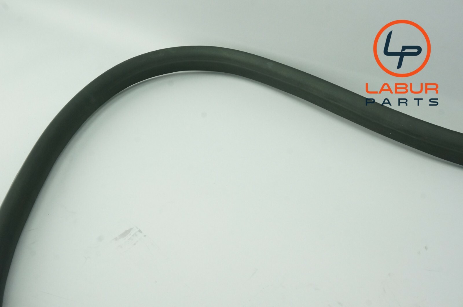 M156 Maserati 14-17 Quattroporte Front Right Door Rubber Weather Strip Z1955