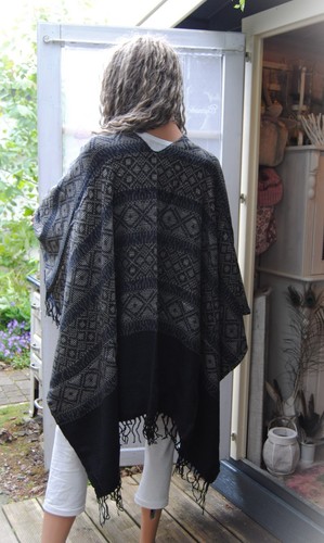 PONCHO NACHTBLAU NORWEGERSTRICK UMHANG SCHULTERWÄRMER SCHALTUCH STOLA - EG - Bild 4 von 5