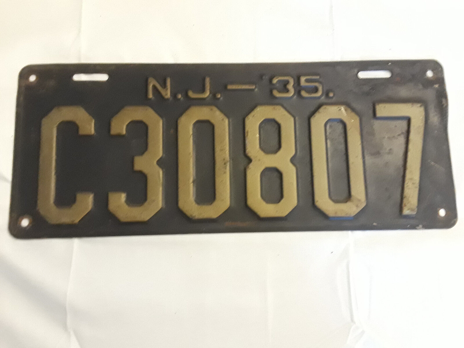 Image 1 - Old Vtg 1935 New Jersey C30807 Black & Beige License Plate 15" x 6"