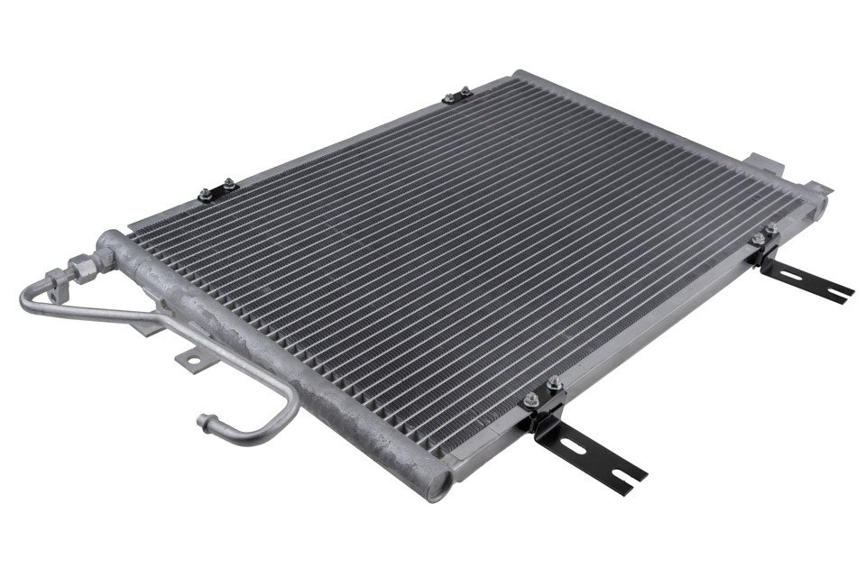 Condensateur de clim 8200682406 : finies les pannes d'air frais sur votre Renault Logan I