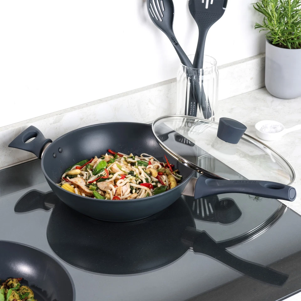 Salter Wok 28 cm Non-Stick Induction Suitable Marino No Oil Aluminium Glass Lid - Image 2 of 4