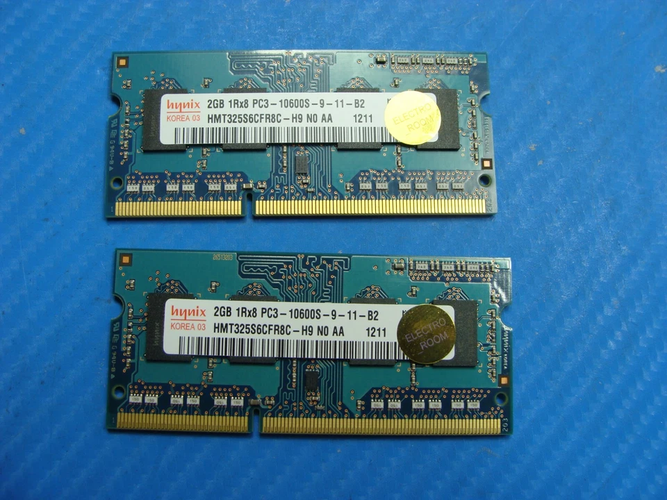 MacBook Pro A1278 Hynix 4GB 2x2GB PC3-10600S SO-DIMM Memory RAM HMT325S6CFR8C-H9 - Image 2 of 2