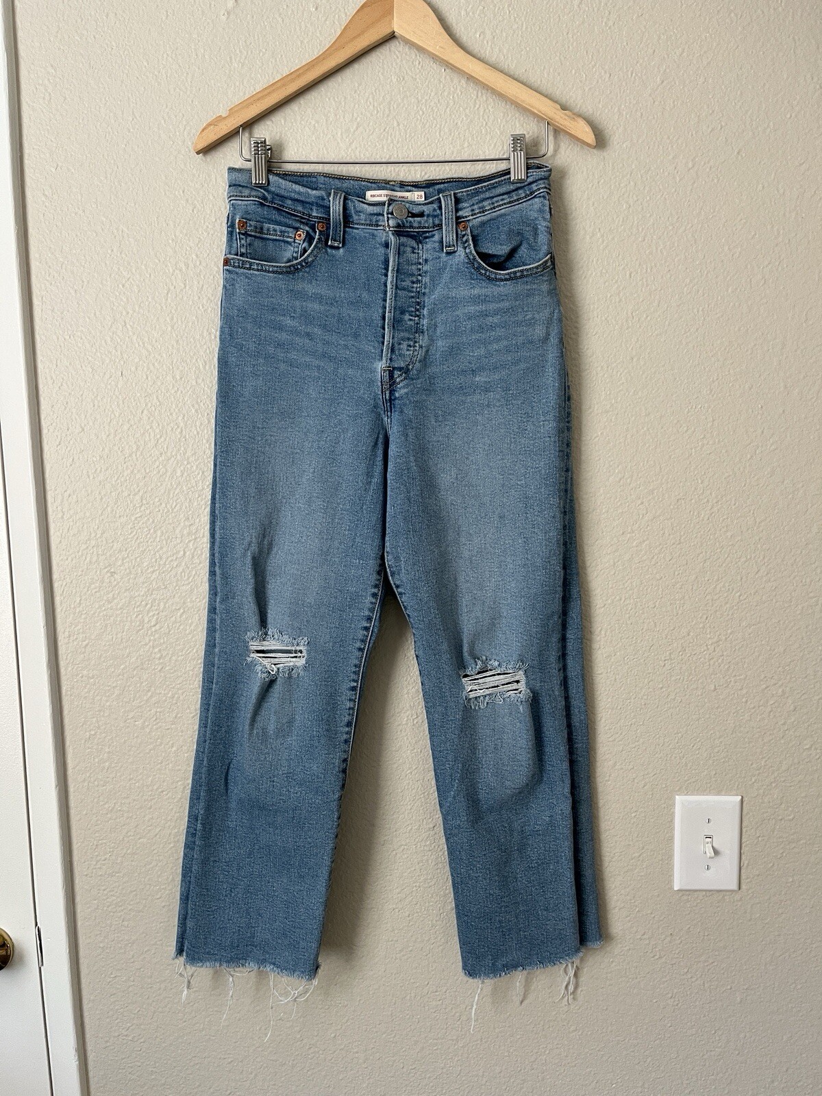 Levis Ribcage Straight Ankle Womens 28 Light Wash Distressed High Waist Jeans