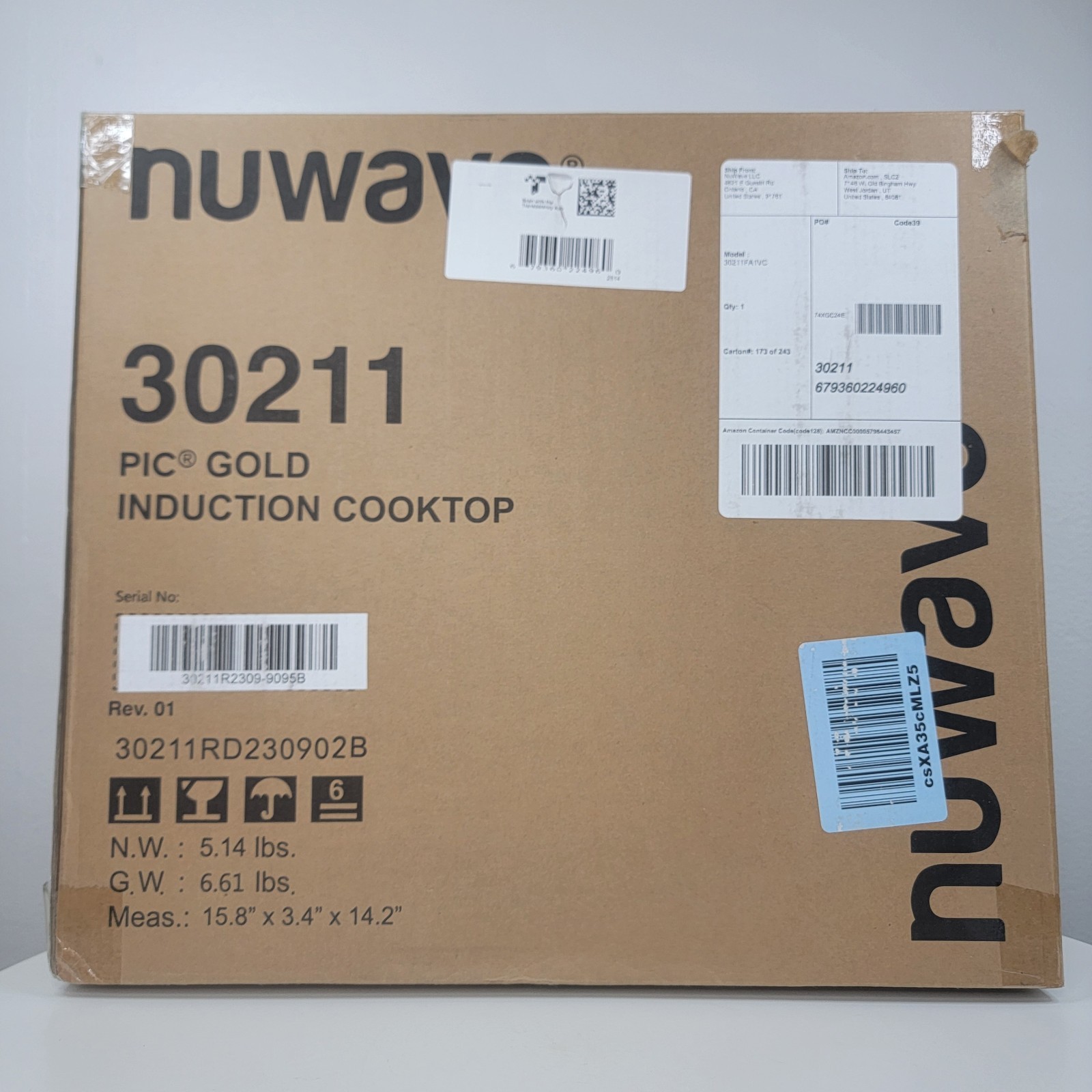Nuwave PIC Gold Precision Induction Cooktop Portable Hot Plate 30211 Never Used