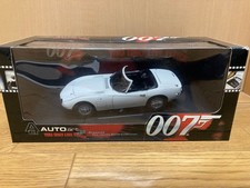 Autoart Toyota 2000GT 007