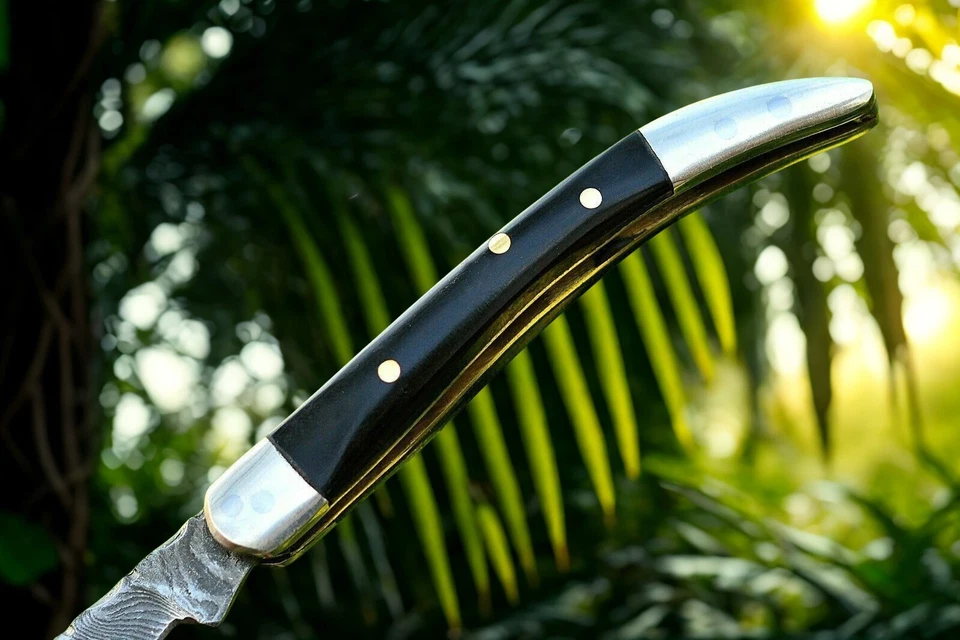 Handmade Damascus Steel Pocket Knife Folding Knife Buffalo Horn Handle w/Sheath - Image 3 of 4