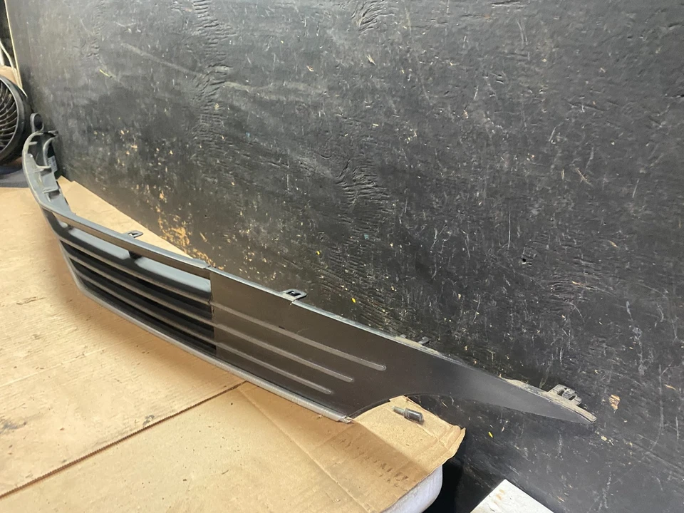 Parachoques inferior Lincoln MKT 2010 a 2012 luz antiniebla parrilla OEM T0054 DG Foto 2 de 4