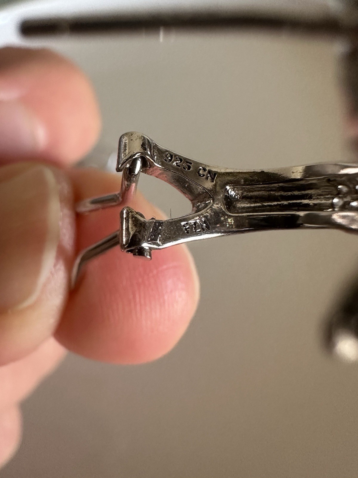 925 Earring, Head, Panther Silver 925 , And zirconia ￼Green Eye ￼ ￼