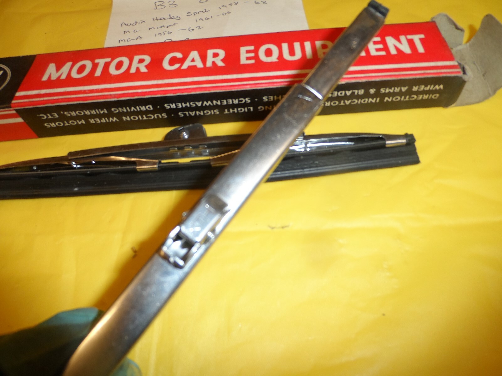 MGA MG MIDGET AUSTIN HEALEY SPRINT PAIR OF STAINLEES STEEL WIPER BLADES