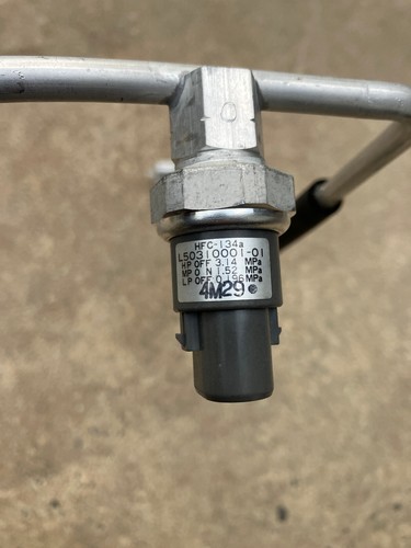 Mazda GY 6 air conditioning hose NEW G22C-61-46X - Picture 3 of 5