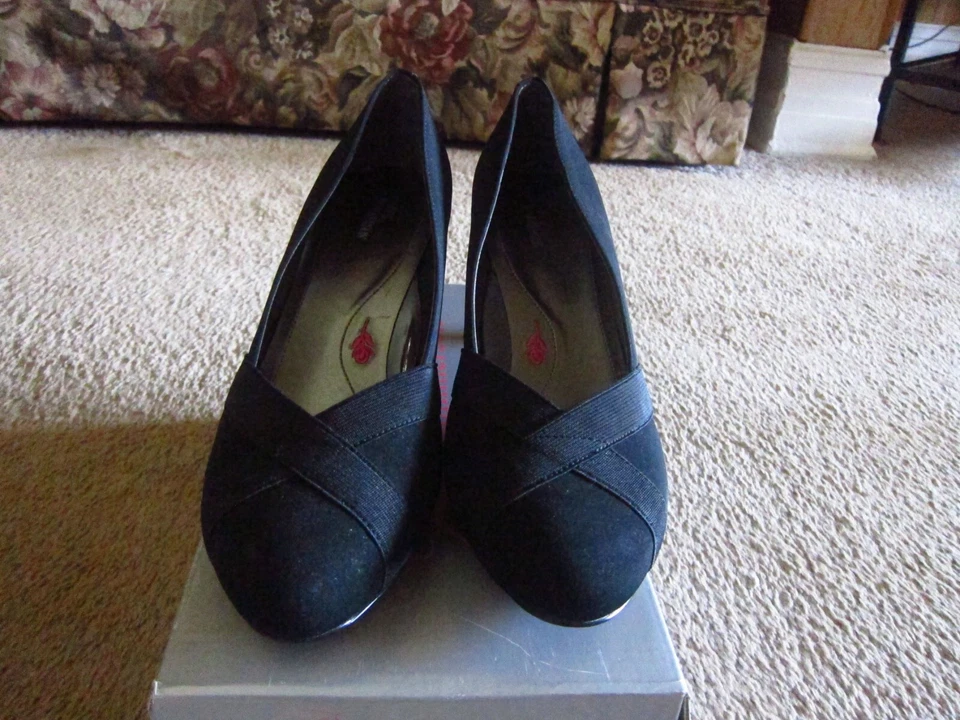 NIB - Ros Hommerson "Jennifer" black mid-heel fabric pumps 8.5 W - Image 3 of 4
