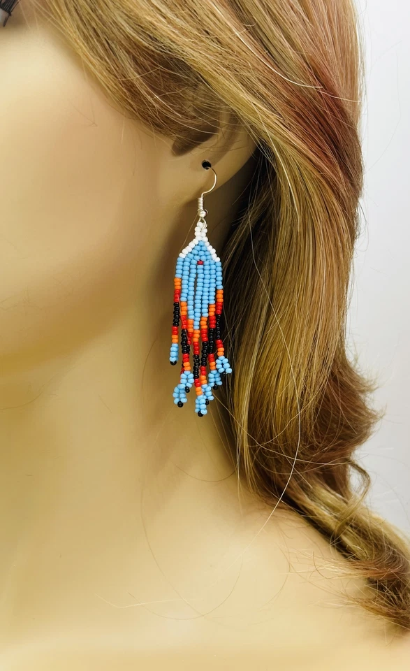 Juego de pendientes collar medallón rojo blanco con cuentas hechos a mano Foto 3 de 4