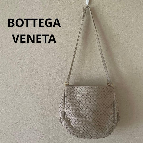 BOTTEGA VENETA Authentic Luxury shoulder bag Designer off white 22×22cm