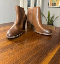 Sofft Leather Boots Size 9M Brown Ankle Booties with Zipper NWOB